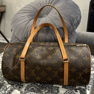 ****** S.   O.   L.    D.   *******
Louis Vuitton Papillon 30 Monogram